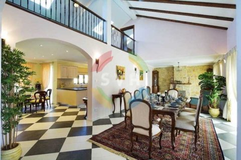 4 bedrooms House in Souni–Zanatzia, Cyprus No. 81689 1