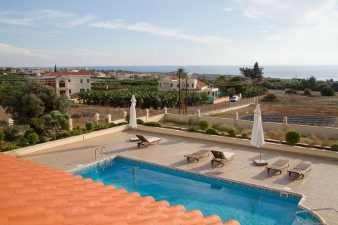 8 bedrooms Villa in Paphos, Cyprus No. 37804 6