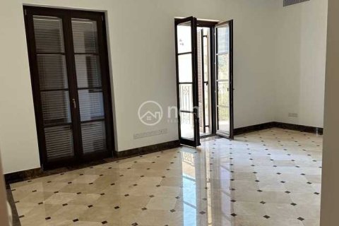 3 bedrooms Apartment in Limassol, Cyprus No. 103222 4