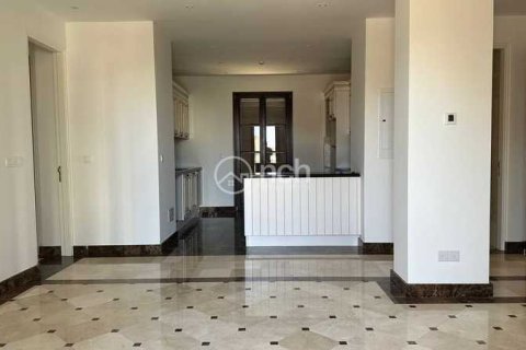 3 bedrooms Apartment in Limassol, Cyprus No. 103222 7