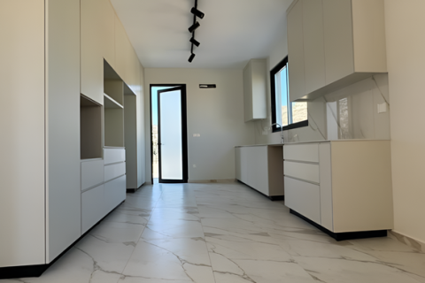 4 bedrooms House in Agios Tychonas, Cyprus No. 75665 3