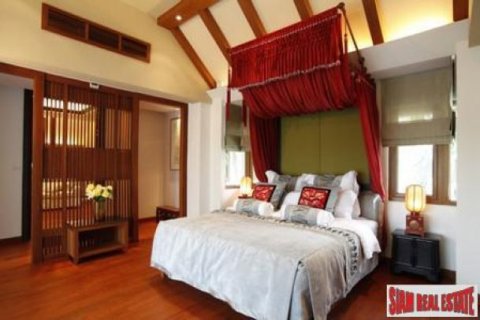 4 bedrooms Villa in Chiang Mai, Thailand No. 95738 2