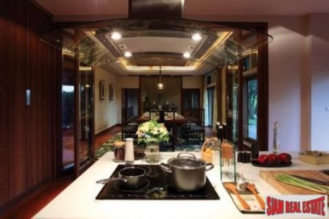 4 bedrooms Villa in Chiang Mai, Thailand No. 95738 4