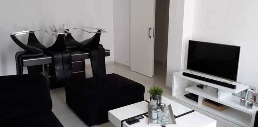 Дом с 7 спальнями в Лимассол, Кипр №43021