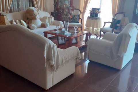 4 bedrooms House in Agios Athanasios, Cyprus No. 76823 9