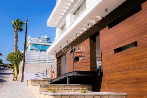 2 dormitorios Penthouse en Germasogeia, Cyprus No. 64208 4