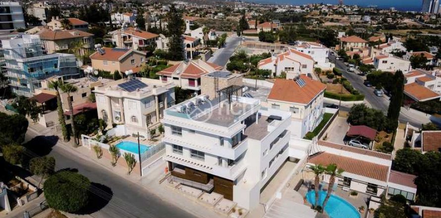 2 dormitorios Penthouse en Germasogeia, Cyprus No. 64208