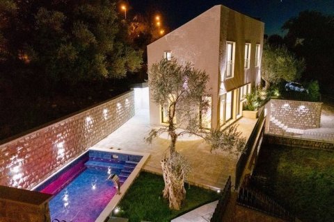 3 bedrooms House in Budva, Montenegro No. 83673 1