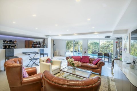 7 bedrooms Villa in Roquefort-les-Pins, France No. 67216 10