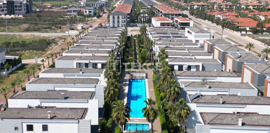 5 chambres Villa à Dosemealti, Turkey No. 124077