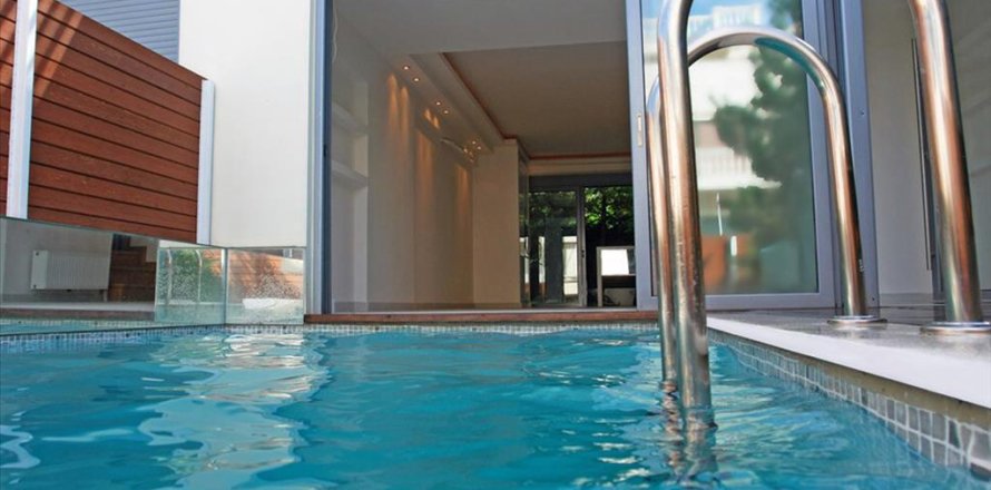 6 rooms Maisonette in Voula, Greece No. 60528