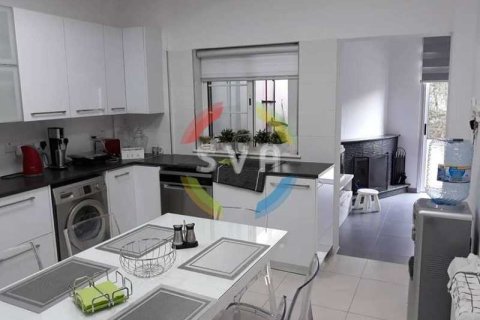 4 bedrooms Villa in Limassol, Cyprus No. 81687 2