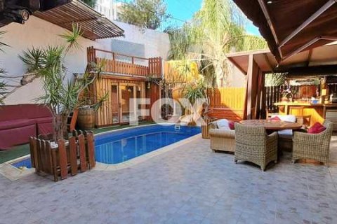 4 dormitorios House en Limassol, Cyprus No. 71646 1