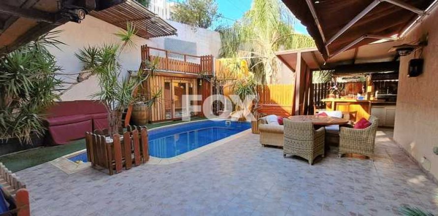 4 dormitorios House en Limassol, Cyprus No. 71646