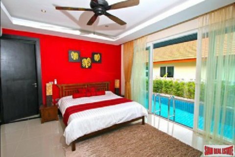 4 bedrooms Villa in Pattaya, Thailand No. 96557 8
