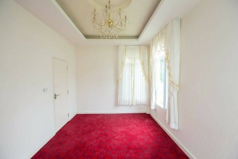 4 bedrooms House in Chiang Mai, Thailand No. 97747 3