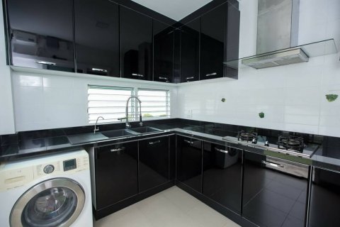 4 bedrooms House in Chiang Mai, Thailand No. 97747 8