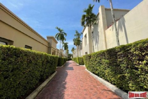 2 bedrooms Villa in Bang Tao, Thailand No. 96188 3