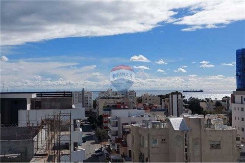 3 bedrooms Penthouse in Limassol, Cyprus No. 75723 16