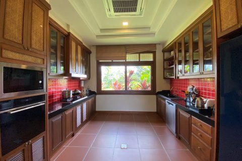 4 bedrooms House in Chiang Mai, Thailand No. 96703 7