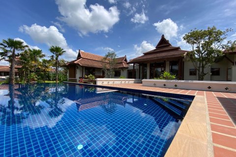 4 bedrooms House in Chiang Mai, Thailand No. 96703 1