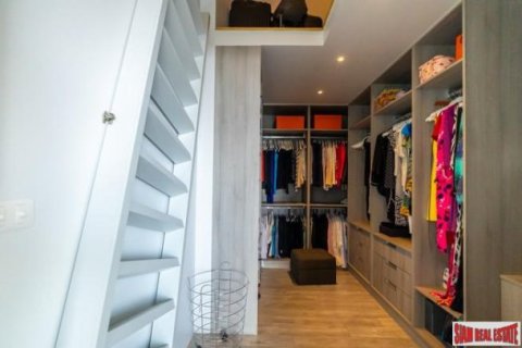 5 bedrooms Villa in Patong, Thailand No. 96386 17