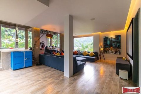 5 bedrooms Villa in Patong, Thailand No. 96386 9