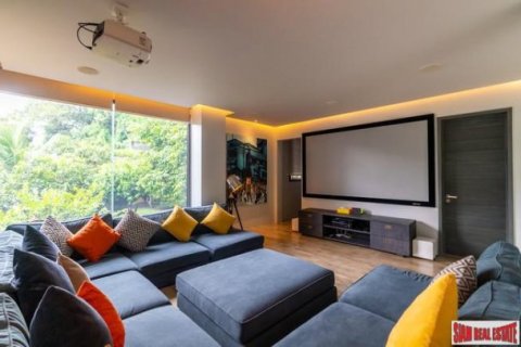 5 bedrooms Villa in Patong, Thailand No. 96386 8