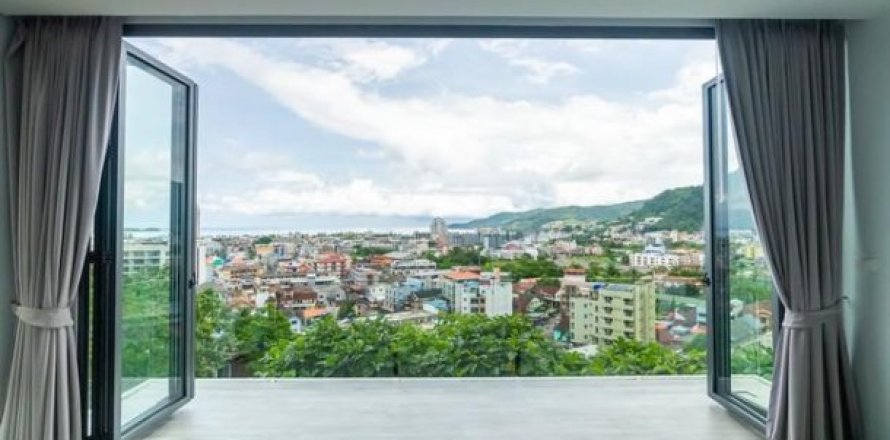 5 bedrooms Villa in Patong, Thailand No. 96386