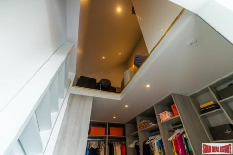 5 bedrooms Villa in Patong, Thailand No. 96386 16