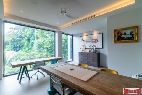 5 bedrooms Villa in Patong, Thailand No. 96386 13