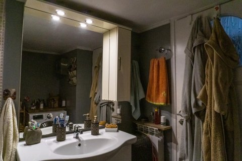 2 bedrooms Apartment in Piraeus, Greece No. 108899 18