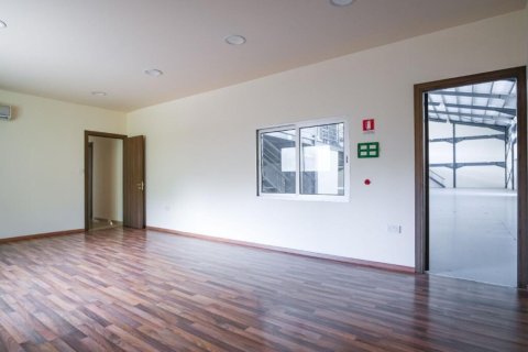 Коммерческая недвижимость 880м² в Никосия, Кипр №104978 4