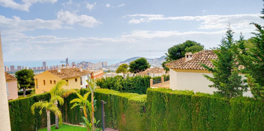 4 dormitorios Villa en Finestrat, Spain No. 122275