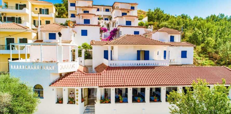 Отель, гостиница 1016м² в Теспротия, Греция №56796