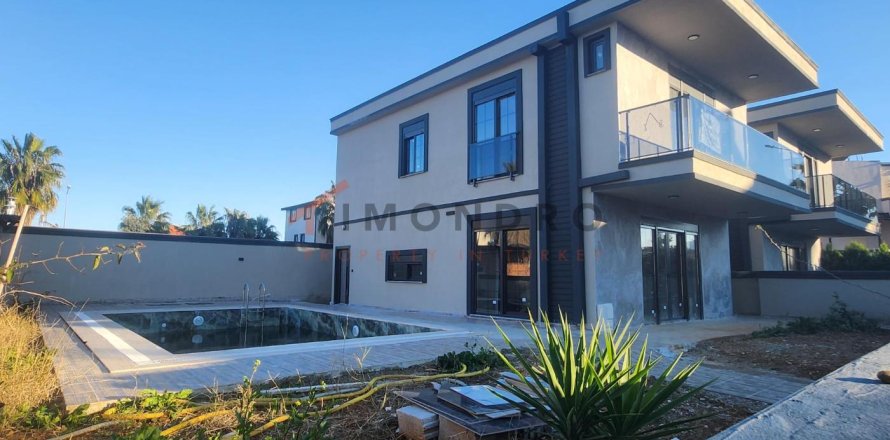 4 dormitorios Villa en Kadriye, Turkey No. 115810