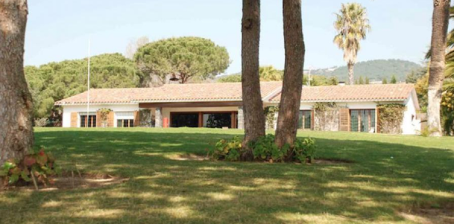 4 chambres House à Sant Vicenc De Montalt, Spain No. 25248