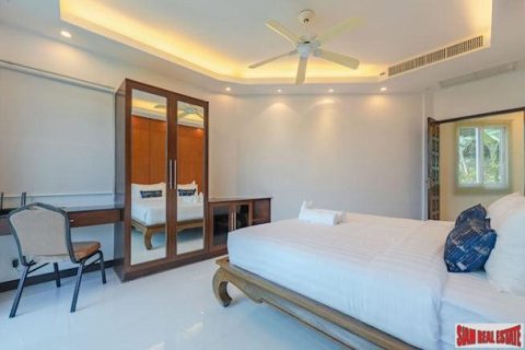4 bedrooms Villa in Patong, Thailand No. 96330 17