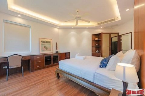 4 bedrooms Villa in Patong, Thailand No. 96330 24