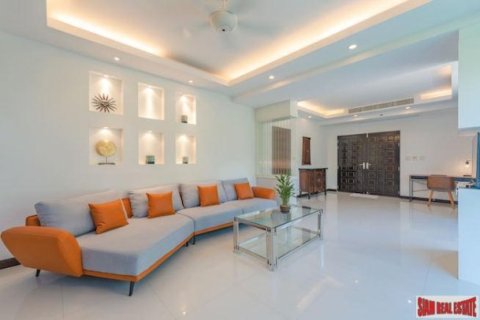 4 bedrooms Villa in Patong, Thailand No. 96330 5