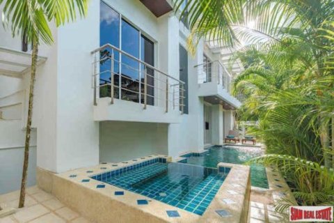 4 bedrooms Villa in Patong, Thailand No. 96330 1