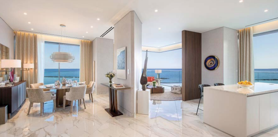 5 bedrooms Apartment in Limassol, Cyprus No. 41337