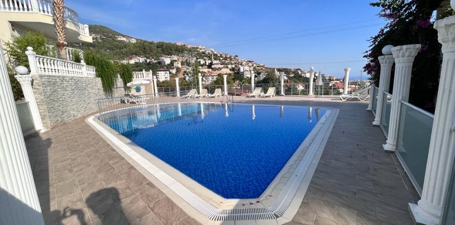 3 bedrooms Villa in Tepe, Turkey No. 16096