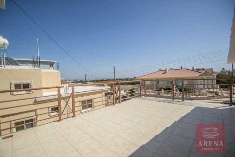 4 bedrooms Villa in Paralimni, Cyprus No. 28765 6