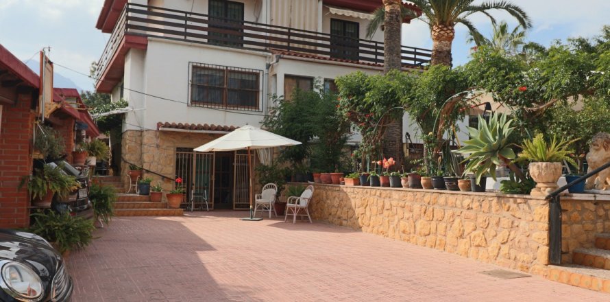 6 dormitorios Villa en La Nucia, Spain No. 111772