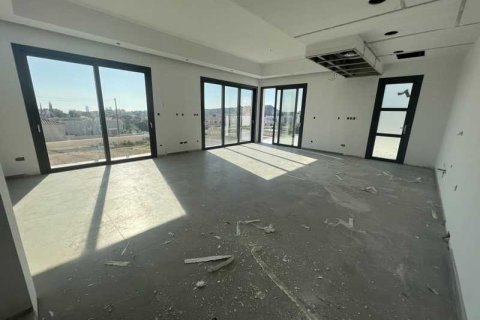 4 dormitorios Villa en Agios Athanasios, Cyprus No. 80675 6