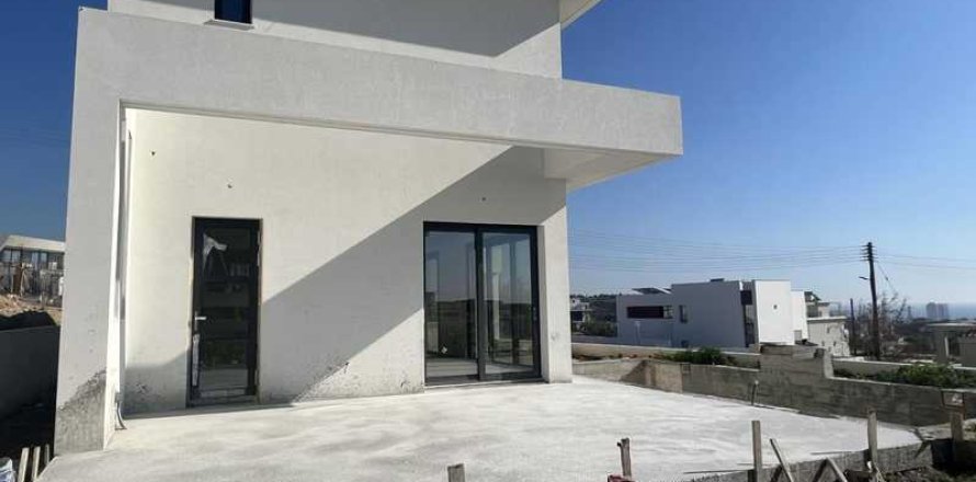 4 dormitorios Villa en Agios Athanasios, Cyprus No. 80675