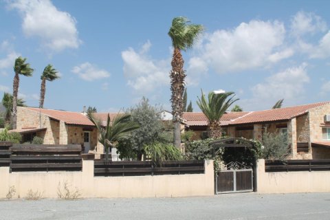 5 dormitorios Villa en Limassol, Cyprus No. 105849 1