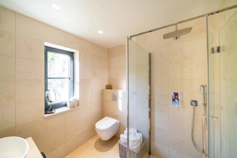 6 chambres Villa à Châteauneuf-Grasse, France No. 67263 12