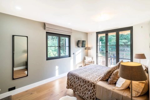 6 chambres Villa à Châteauneuf-Grasse, France No. 67263 17